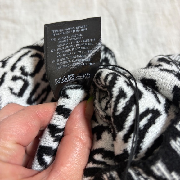 Balenciaga All-Over Logo Knit Skirt NWT - Picture 4 of 7